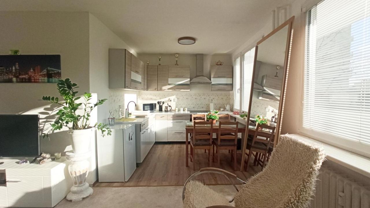 In A Good Location Apartament *
